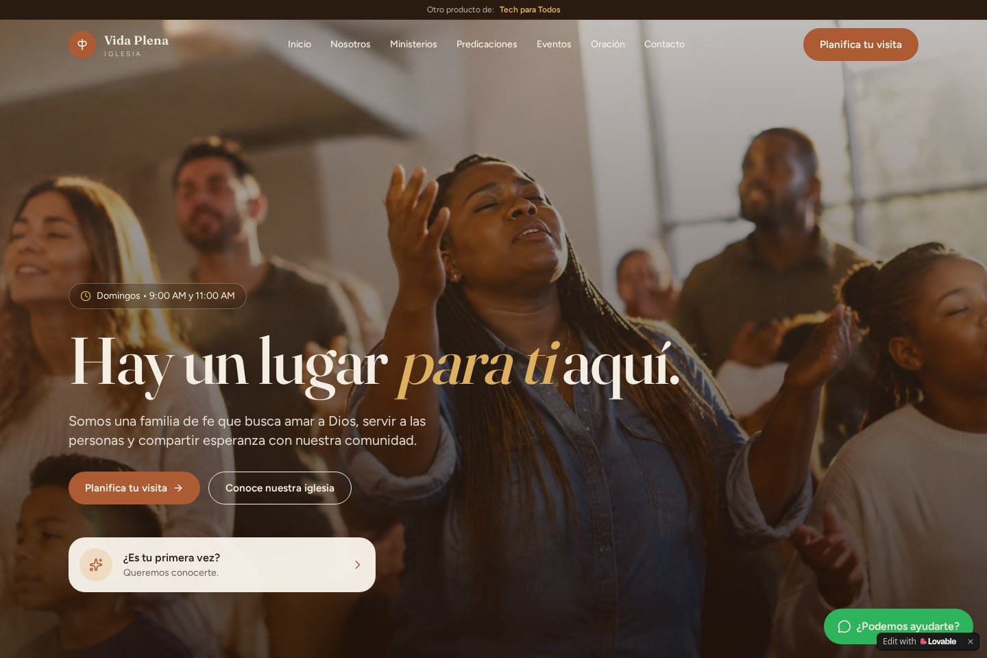Vista de la página Iglesia Vida Plena: «Hay un lugar para ti aquí», con una congregación adorando